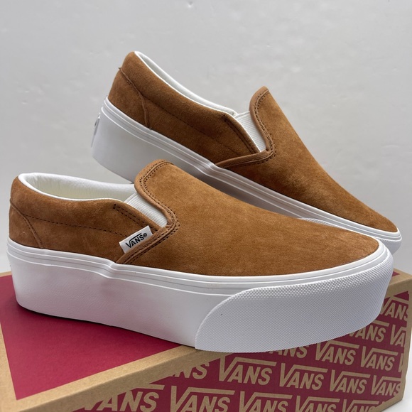 Vans Classic Slip-On Stackform
Nubuck Chipmunk
VN000CN1GWT Platform Sneakers - Picture 16 of 16